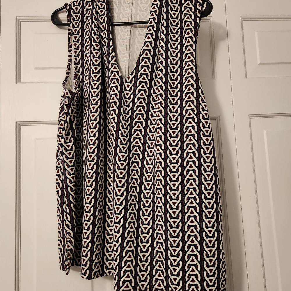 Ann Taylor Sleeveless blouse